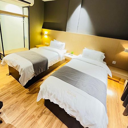 Extreme Boutique Hotel Κλουάνγκ Εξωτερικό φωτογραφία