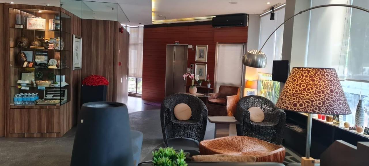 Extreme Boutique Hotel Κλουάνγκ Εξωτερικό φωτογραφία