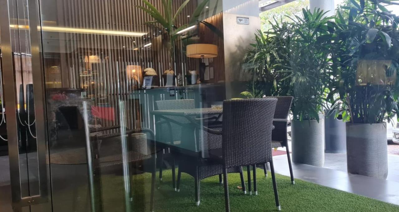 Extreme Boutique Hotel Κλουάνγκ Εξωτερικό φωτογραφία